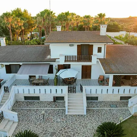 Delle Libellule アパート